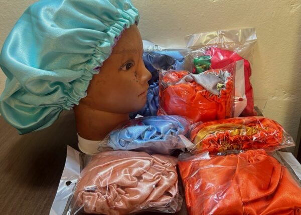 Bonnets setin double face – Image 2